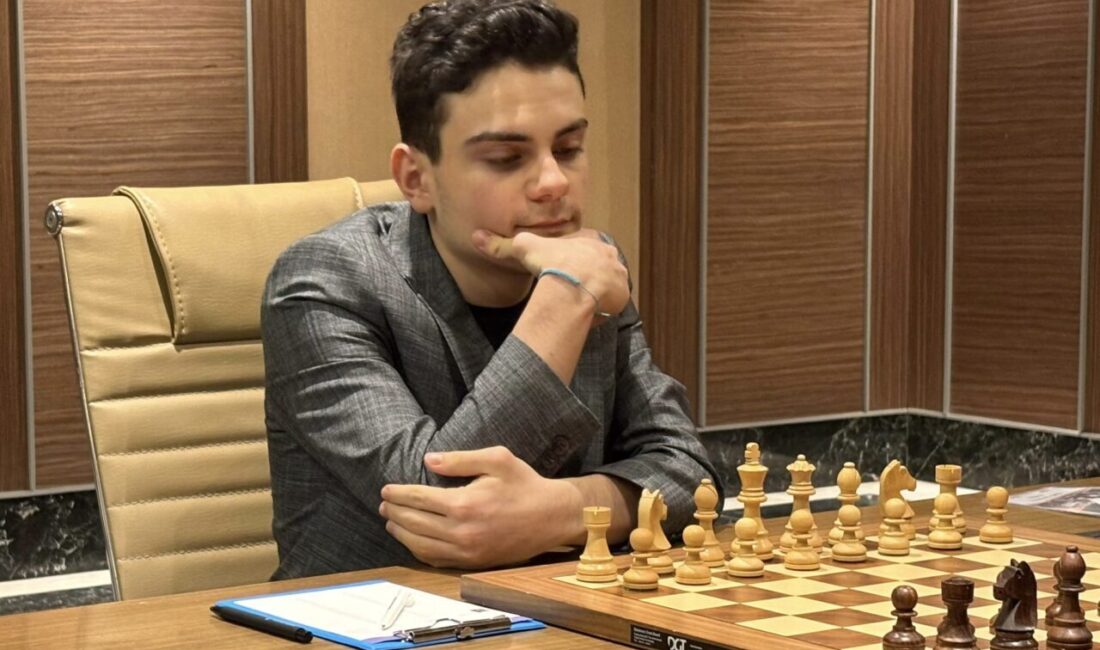 - Stratejik hamlelerin ön planda olduğu dördüncü oyunda rakipler berabere