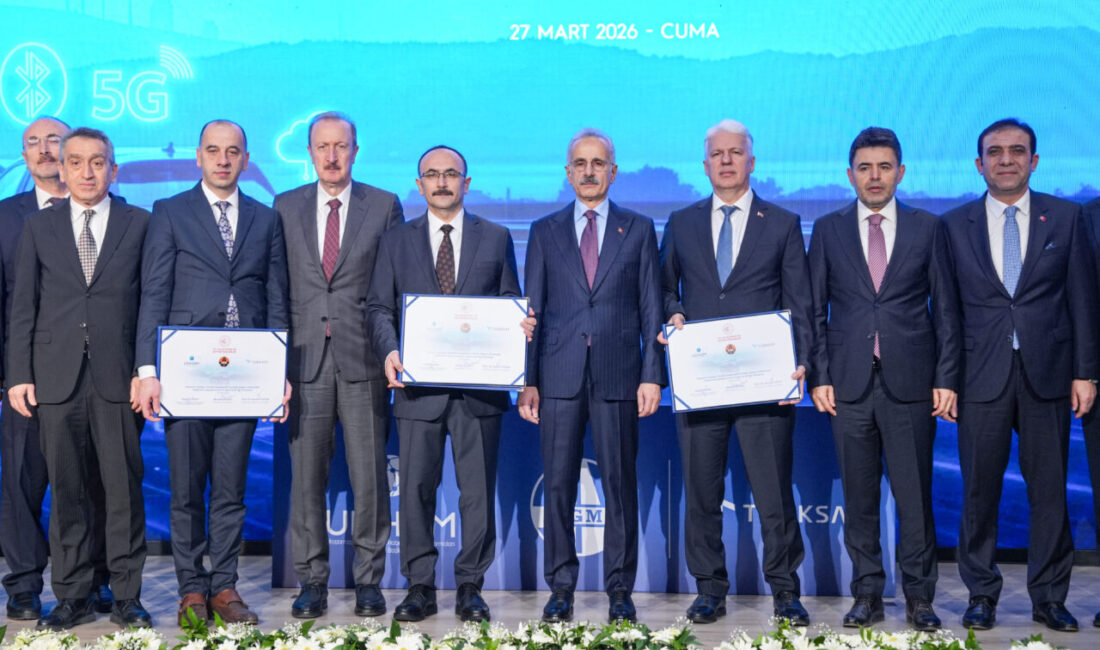 - Ulaştırma ve Altyapı Bakanı Abdulkadir Uraloğlu:
- "Bu sistemle sürücülerimize