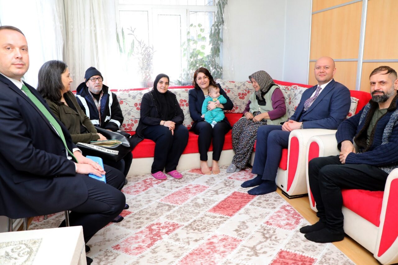 AFYONKARAHİSAR (AA) – Afyonkarahisar'da doğum oranlarındaki düşüşe dikkat çekmek ve