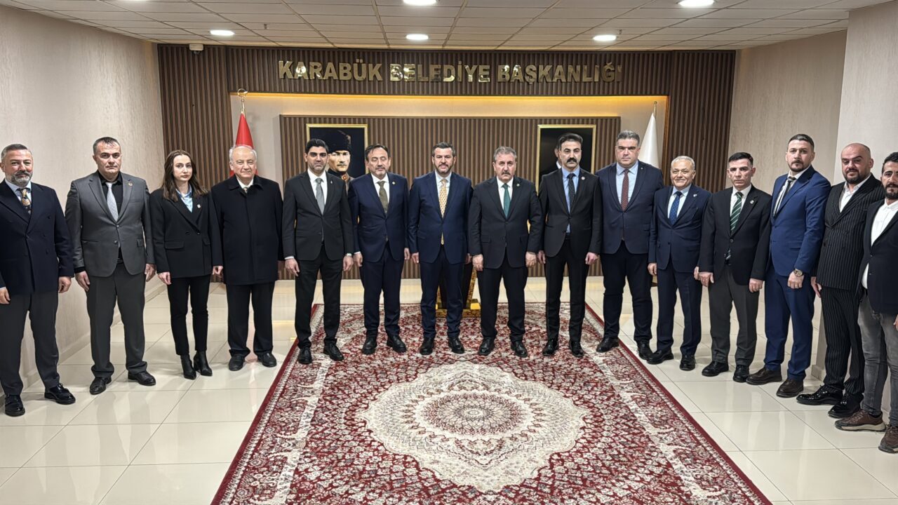 - "(ABD ve İsrail'in İran'a yönelik saldırıları) İslam dünyasına diyoruz