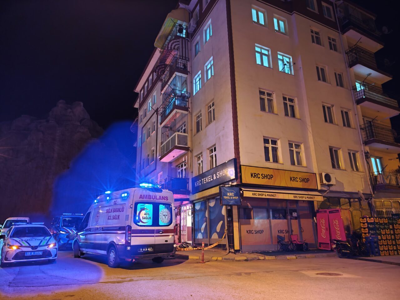 ÇORUM (AA) – Çorum'un İskilip ilçesinde binanın üçüncü katındaki dairenin