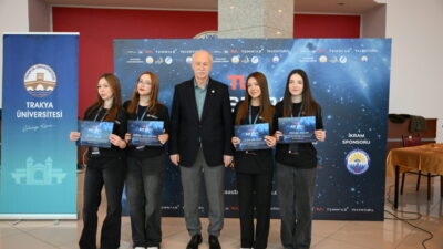 - Trakya Üniversitesinde düzenlenen Astro Hackathon'un Edirne etabında lise ve