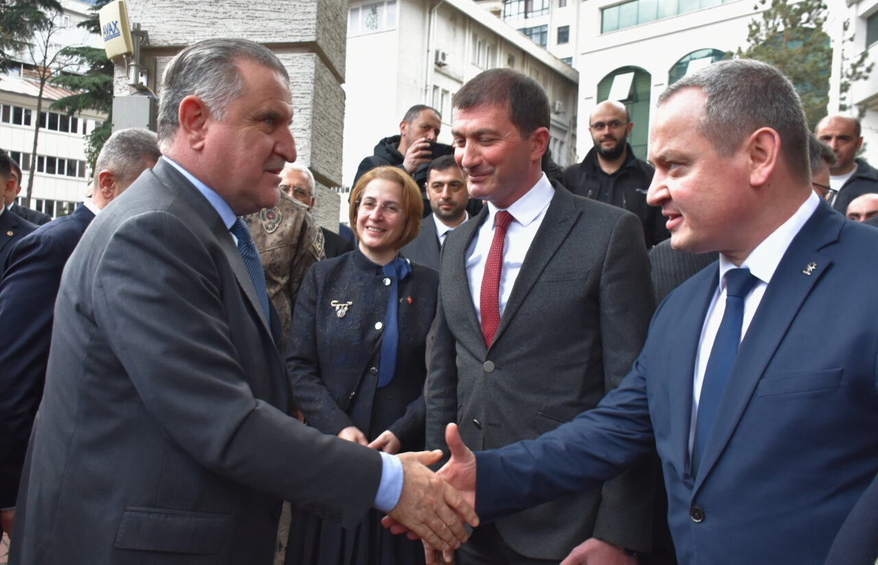 - "Müthiş bir gol. Herkes, bütün dünya futbolu Arda Güler'i