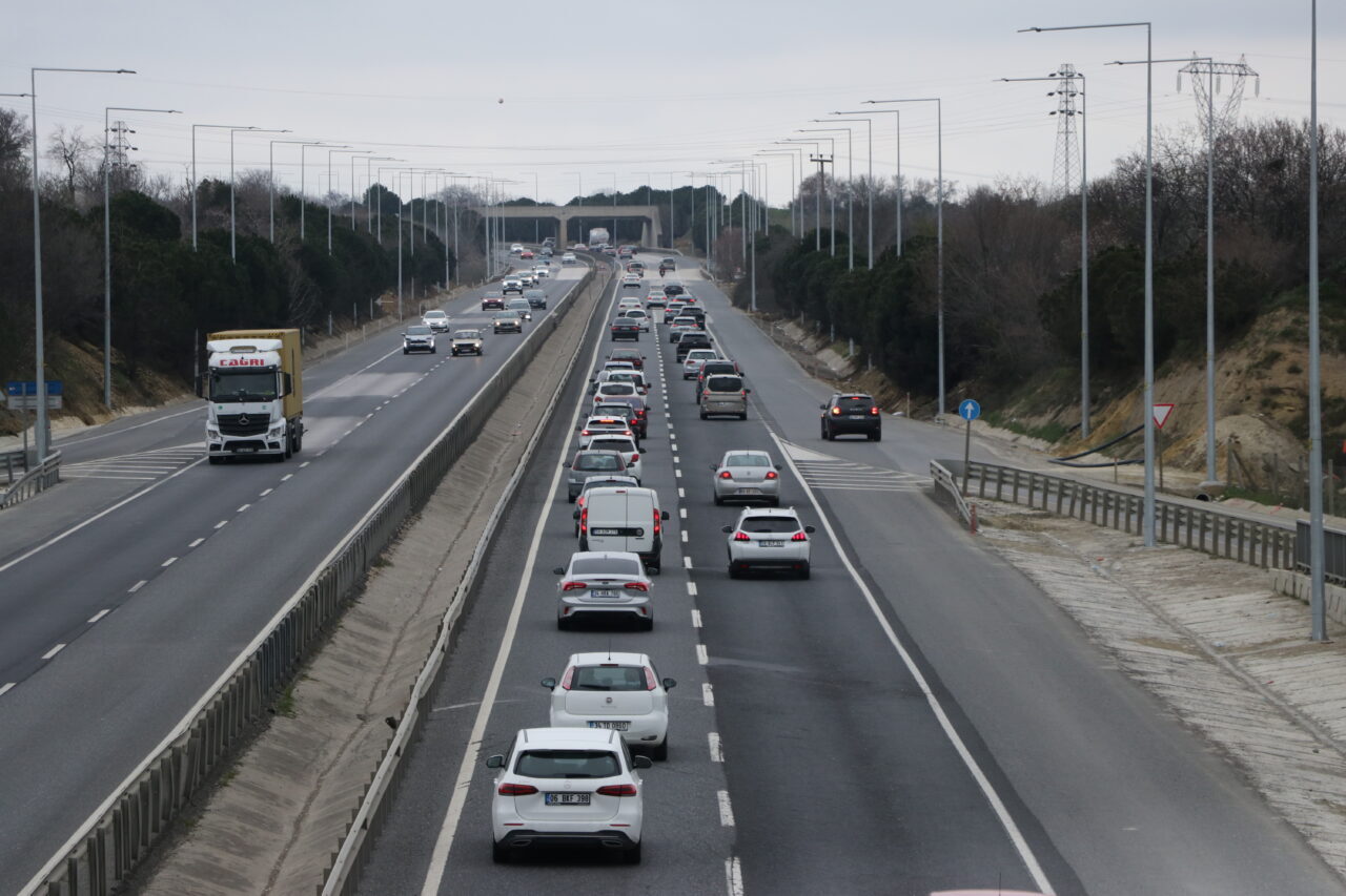 TEKİRDAĞ (AA) – İstanbul-Tekirdağ kara yolunda Ramazan Bayramı için yola