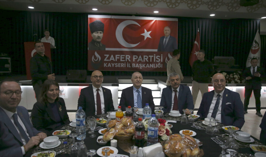 KAYSERİ (AA) – Zafer Partisi Genel Başkanı Ümit Özdağ, Kayseri'de