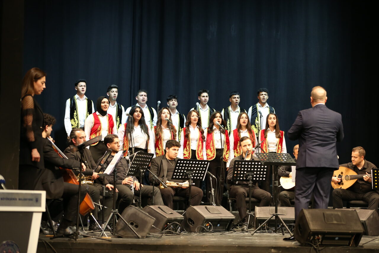 - Bursa'da farklı illerdeki 8 okuldan 111 öğrencinin katıldığı yarışmanın