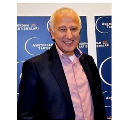 Ahmet Suat Ari yazar fotoğrafı