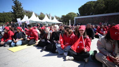 - Gençlik ve Spor Bakan Yardımcısı Gürsoy:
- "Türkiye Yüzyılı'nda çok