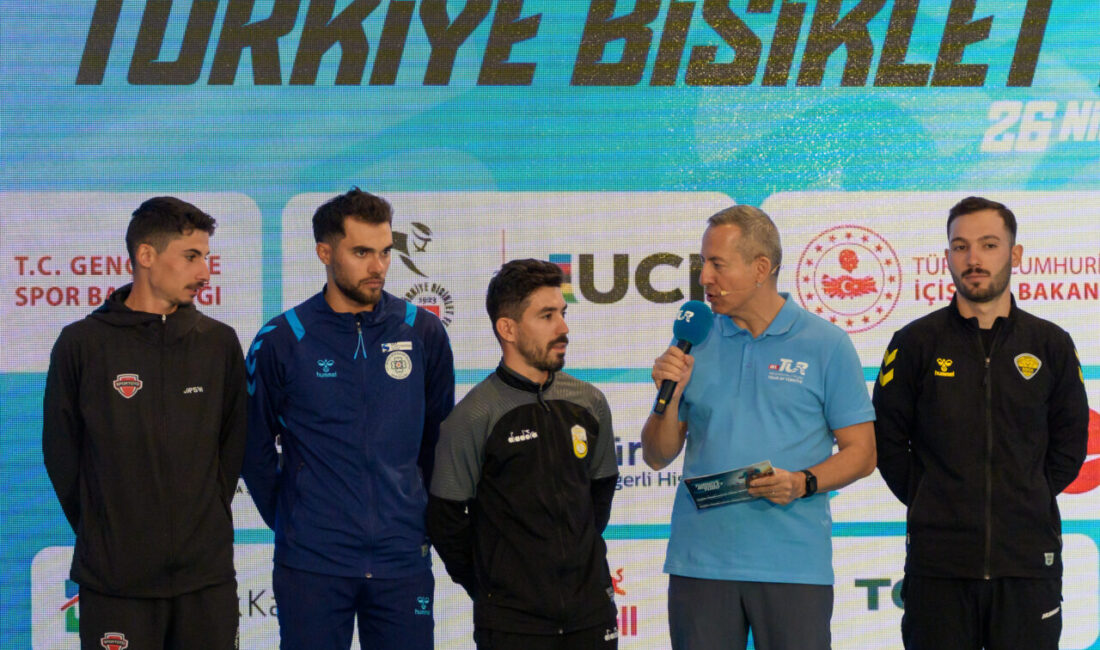 - İzmir Vali Yardımcısı Erkan Karahan:
"Bu organizasyonun güzel şekilde tamamlanabilmesi