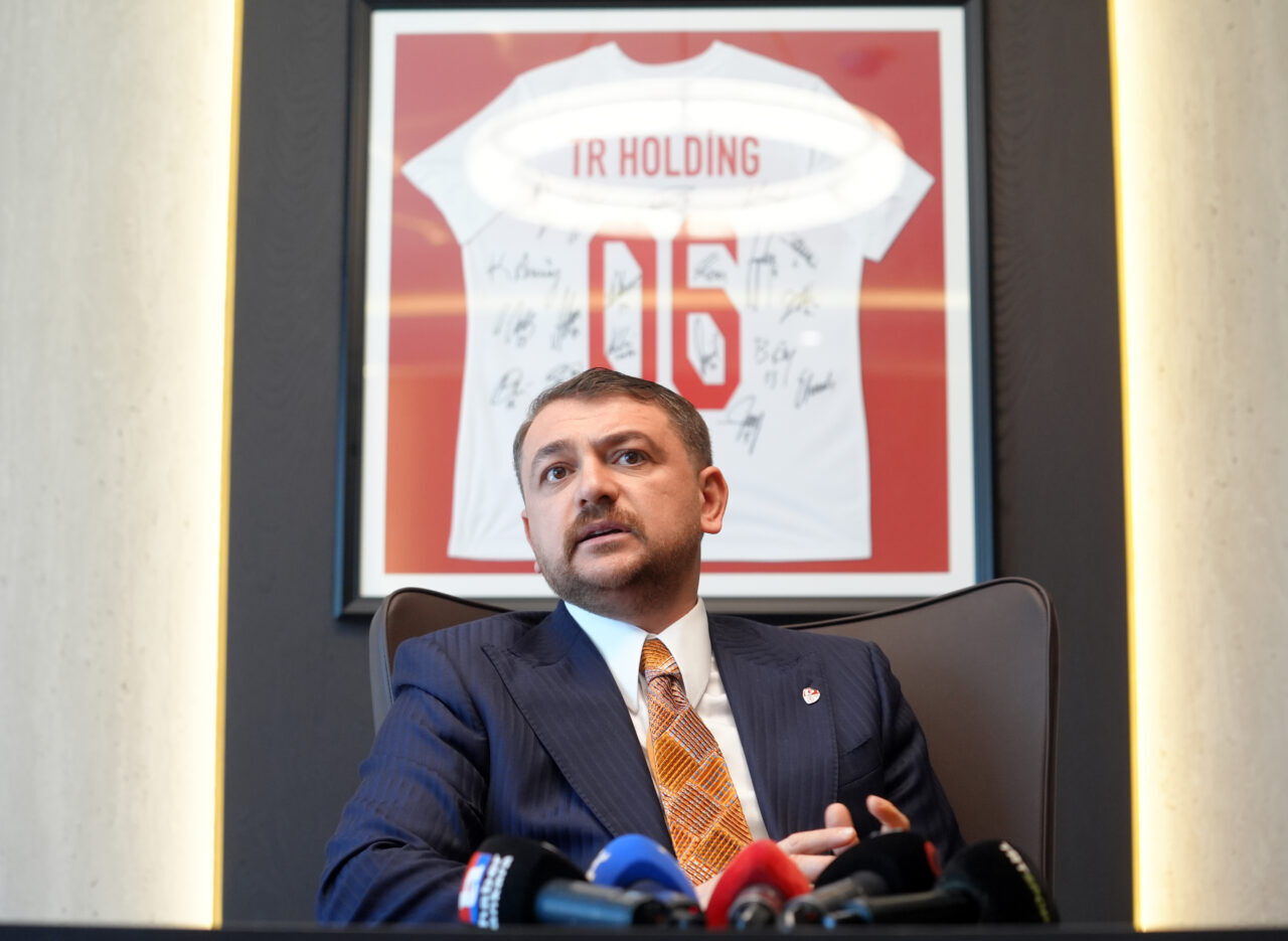 - Türkiye Futbol Federasyonu Yönetim Kurulu Üyesi Cengiz Gökay:
- "Artık