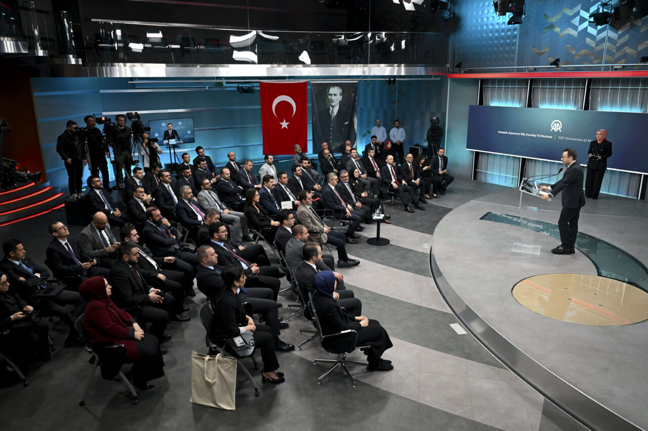 - AA Yönetim Kurulu Başkanı ve Genel Müdürü Serdar Karagöz:
-