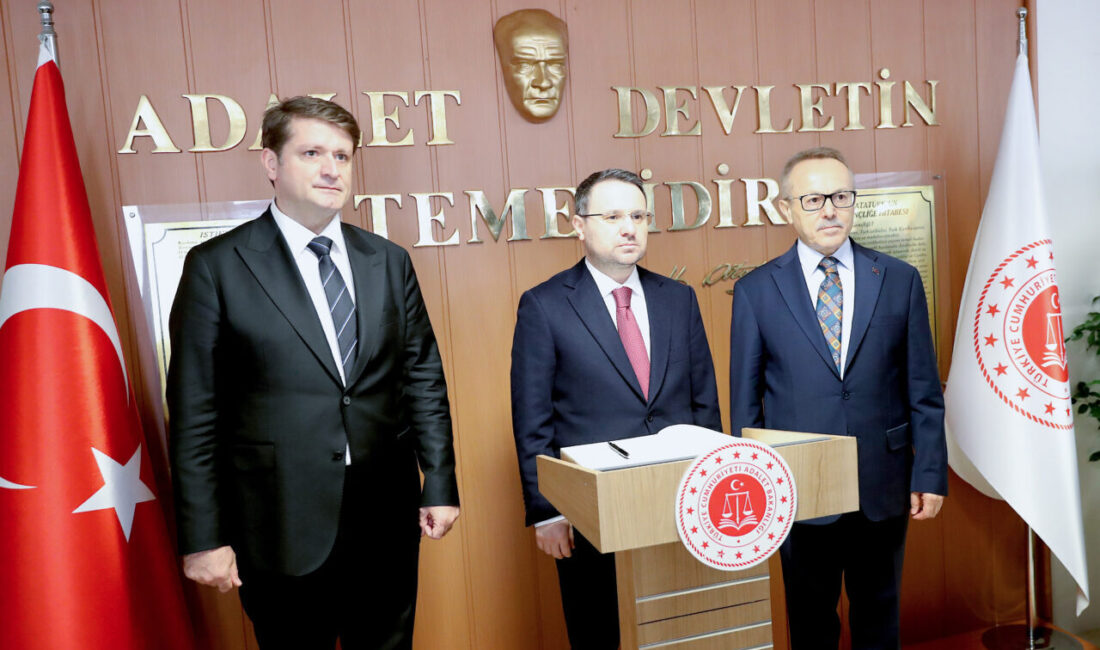 DİYARBAKIR (AA) – Adalet Bakanı Akın Gürlek, Diyarbakır'da çeşitli ziyaretlerde