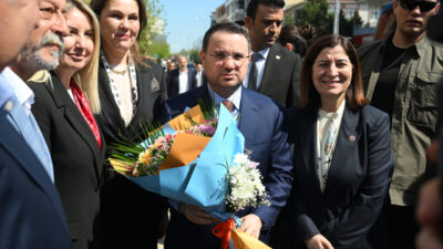 EDİRNE (AA) – Adalet Bakanı Akın Gürlek, Edirne'de gençlerle buluştu,