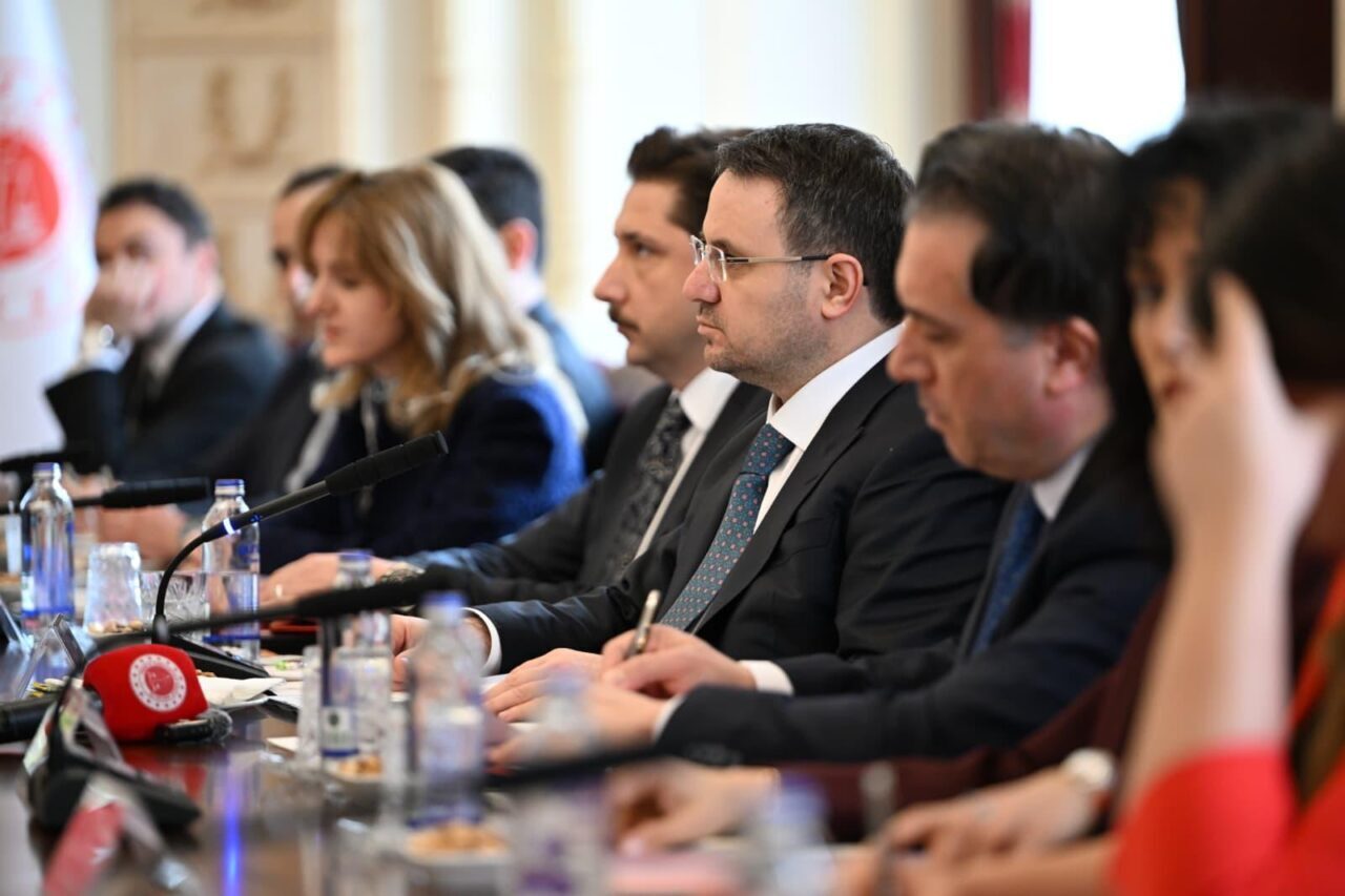 - "Halihazırda FETÖ terör örgütünden 217, PKK terör örgütünden ise