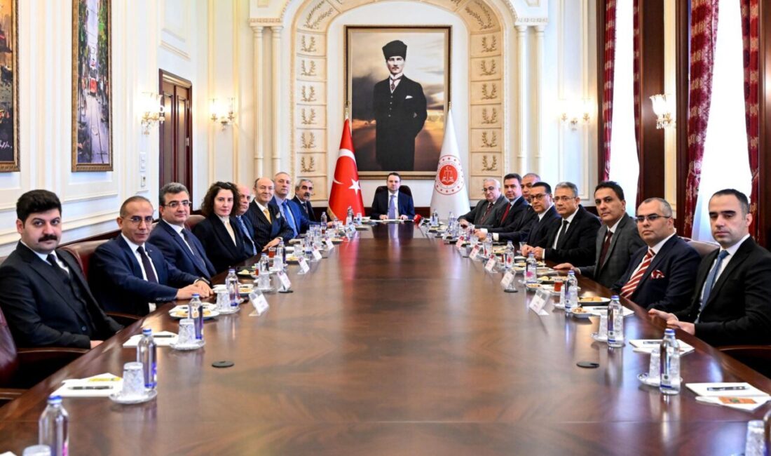 - "Türk yargısının vesayet altına alınmaya çalışıldığı kritik süreçlerde Yargıda