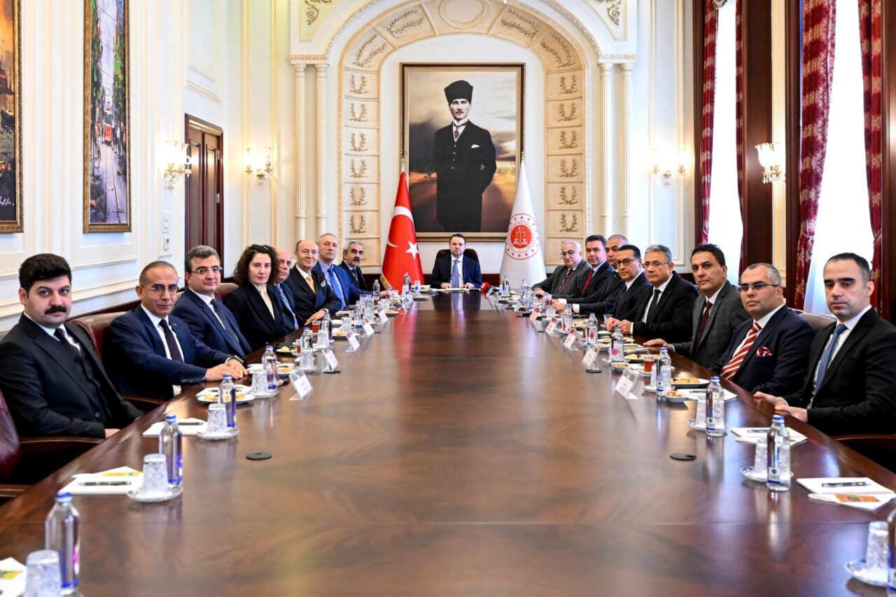 - "Türk yargısının vesayet altına alınmaya çalışıldığı kritik süreçlerde Yargıda