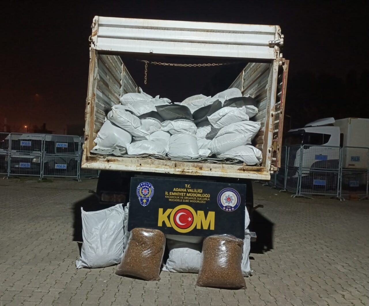 ADANA (AA) – Adana'da 4 ton kaçak tütün ele geçirilen