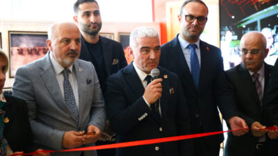 - Anadolu Ajansı (AA) fotoğraflarının da yer aldığı sergide, AA