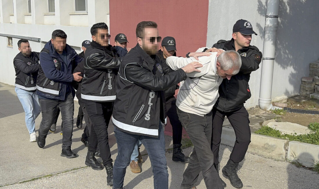 - Operasyonda kaçak 24 milyon 707 bin 500 makaron ve