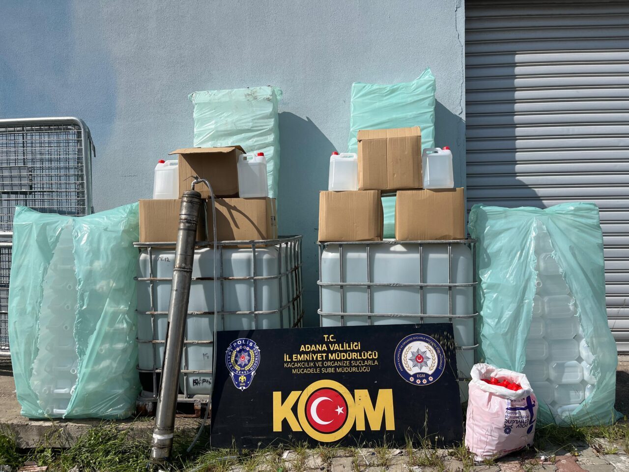 ADANA (AA) – Adana'da kaçak 2 bin 150 litre etil