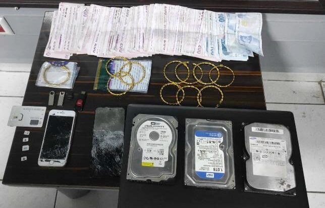 - Ele geçirilen para ve altınlar sahibine teslim edildi