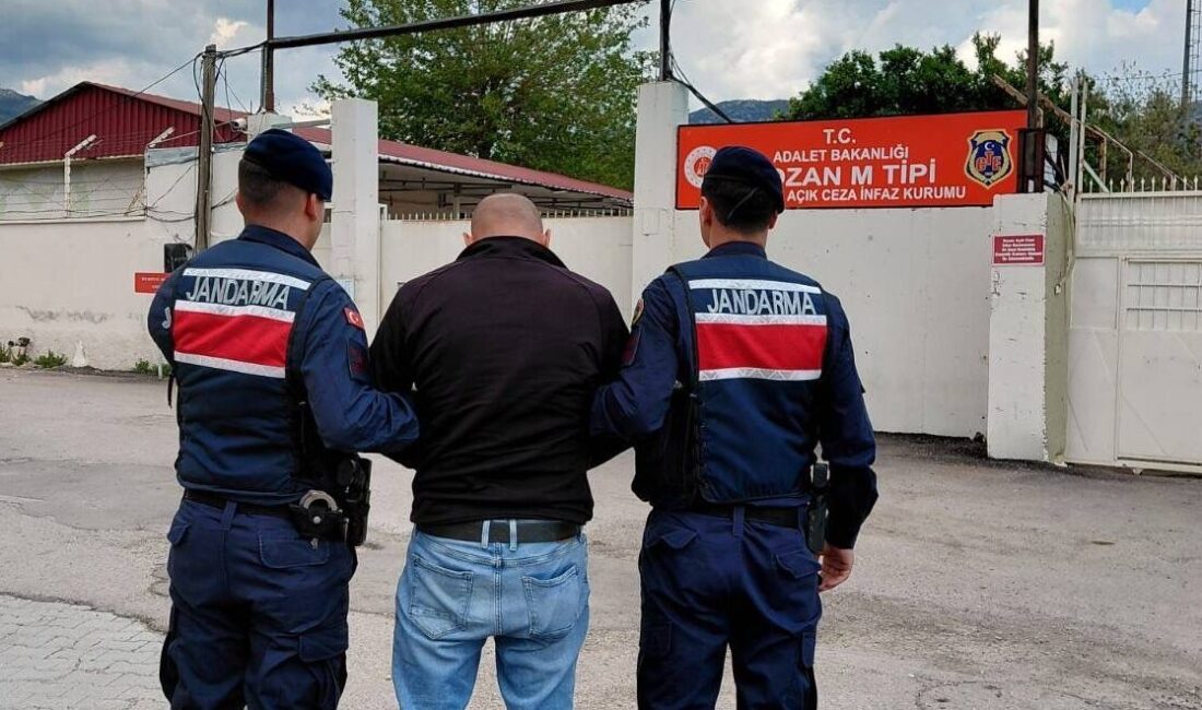 ADANA (AA) – Adana'da farklı suçlardan kesinleşmiş hapis cezalarıyla aranan