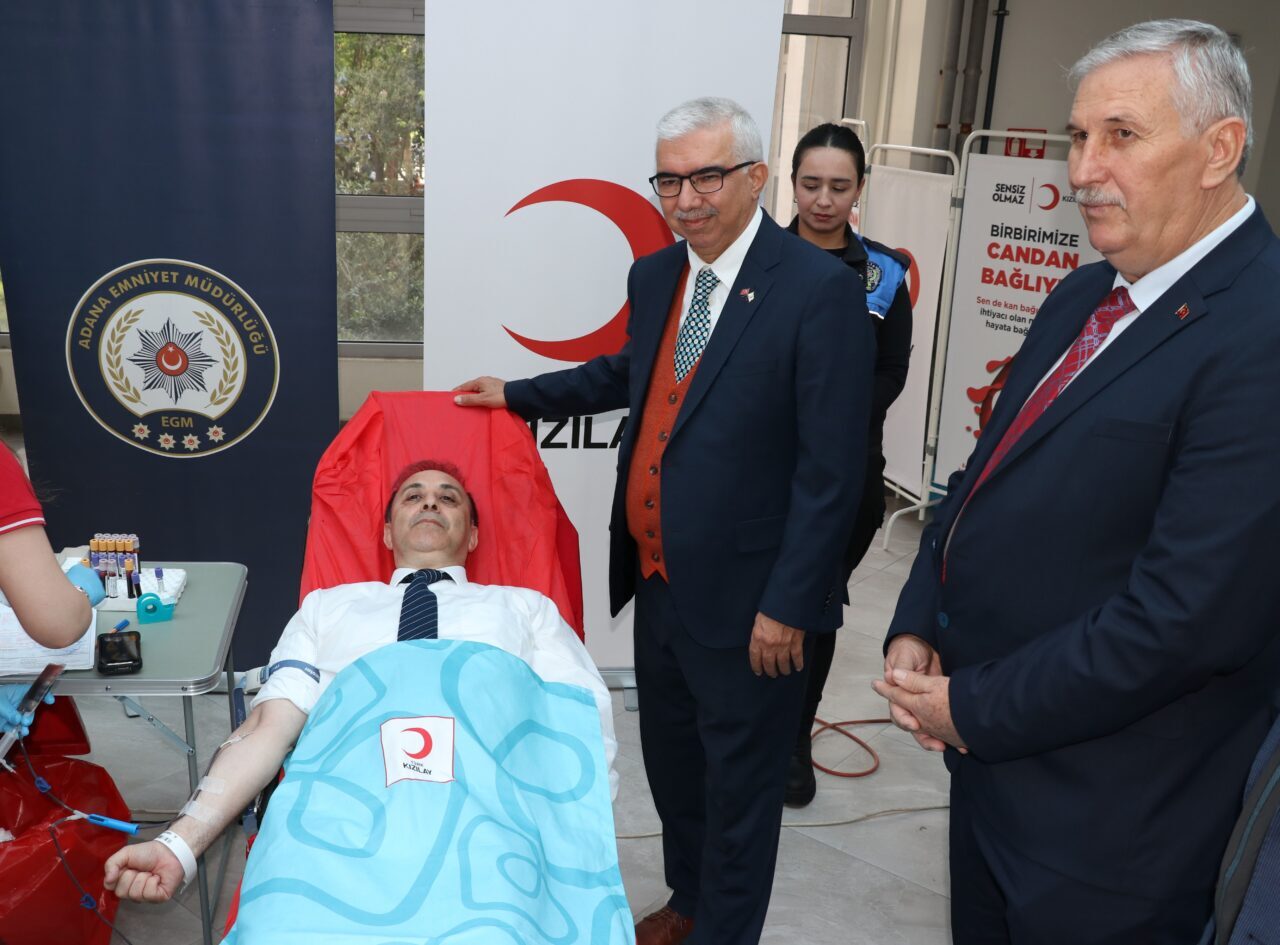 ADANA (AA) – Adana'da polisler, Türk Polis Teşkilatının 181. kuruluş