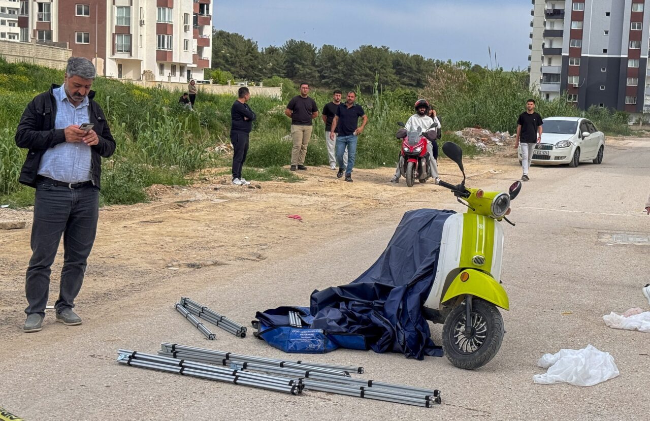 ADANA (AA) – Adana'da motosikletiyle seyir halindeyken silahlı saldırıya uğrayan