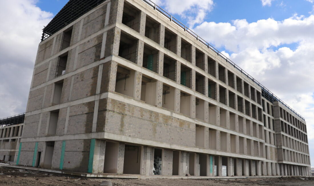 AĞRI (AA) – Ağrı'da 270 yatak kapasiteli Kadın Doğum ve