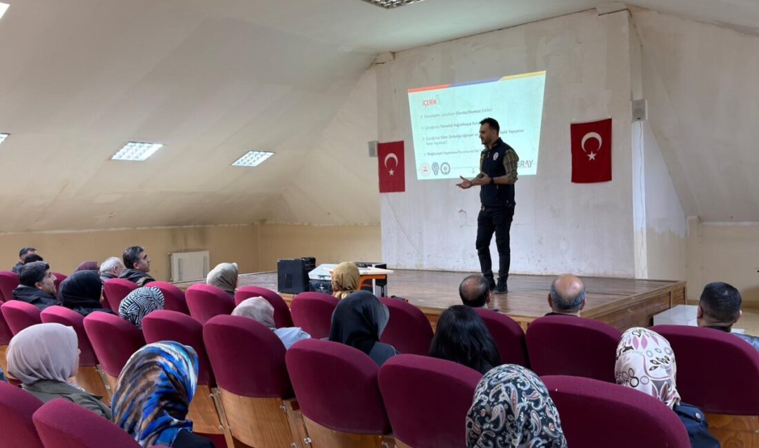 AĞRI (AA) – Ağrı'da polis ekiplerince, siber suçların önlenmesi ve