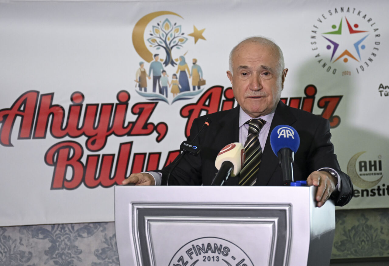 ANKARA (AA) – Dünya Esnaf ve Sanatkarlar Derneği tarafından düzenlenen