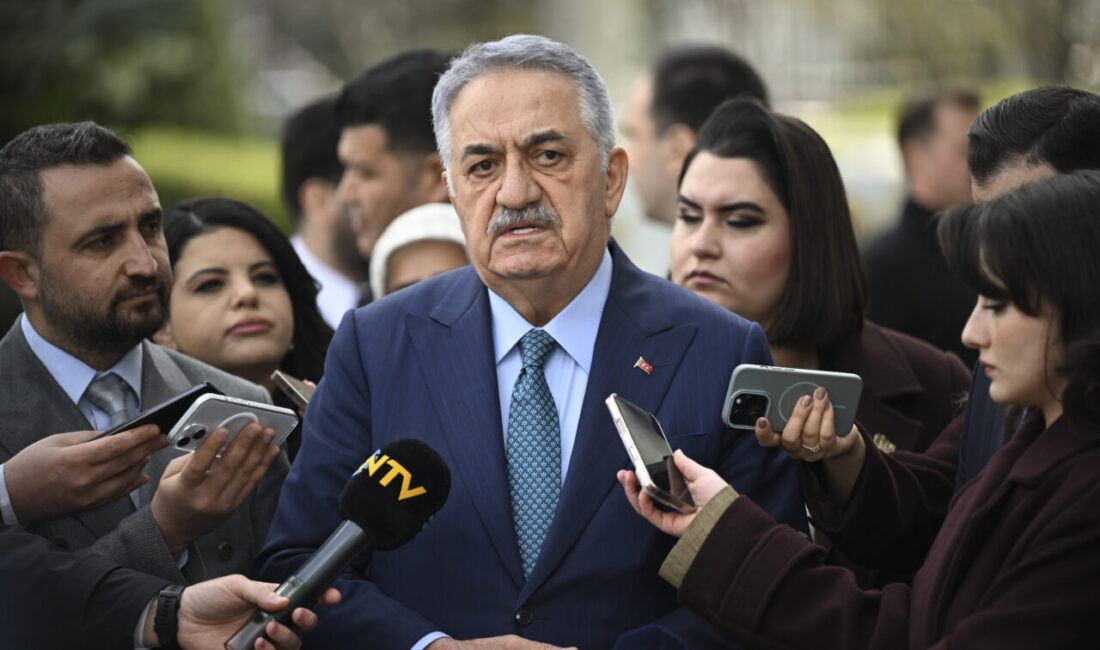 - "(CHP Genel Başkanı Özel'in Cumhurbaşkanı Erdoğan'a yönelik iddiası) Siirt'te