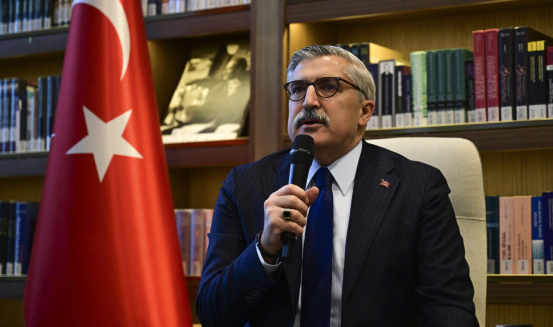 - "Eskiden halkın seçtikleri hükümet olurdu, iktidar olamazdı. AK Parti'yle