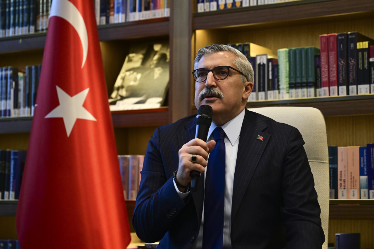 - "Eskiden halkın seçtikleri hükümet olurdu, iktidar olamazdı. AK Parti'yle