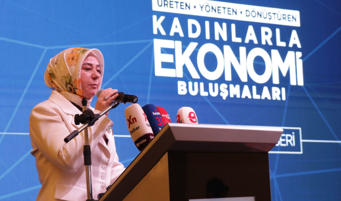 - "Kadın aklının ve vicdanının iş hayatına taşınması hem bir