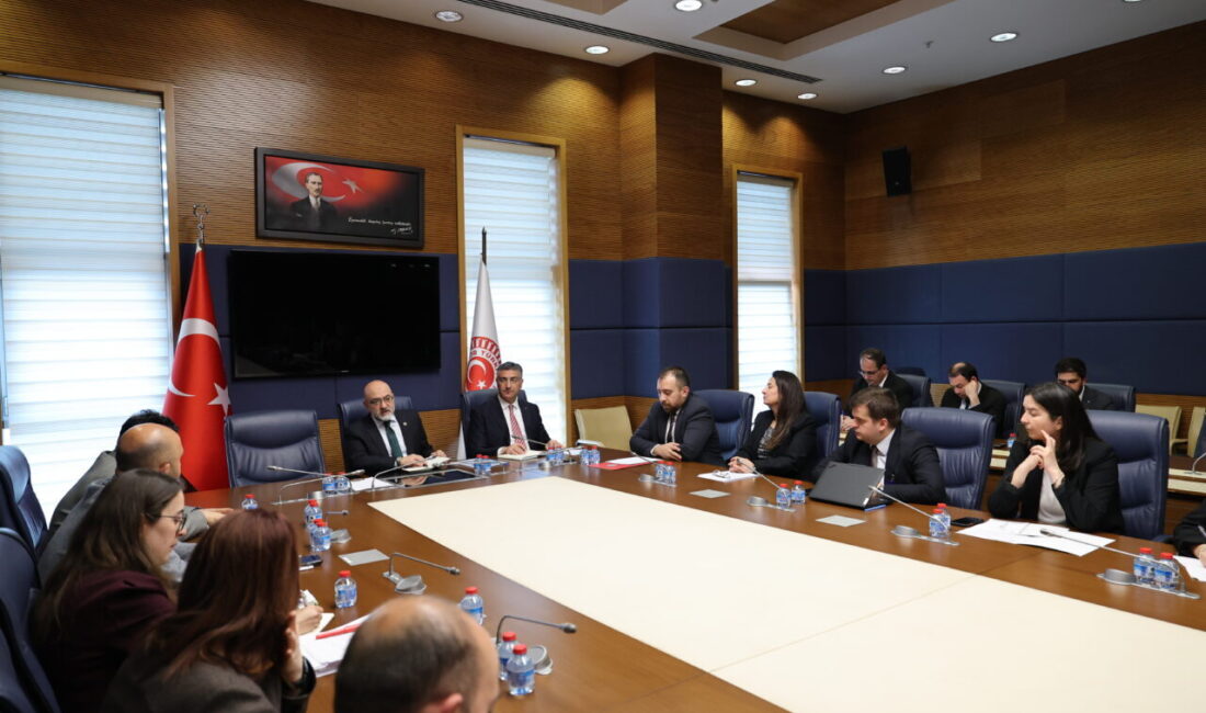 - "Bina görevlilerinin çalışma şartlarının iyileştirilmesi sosyal adaletin gereği. Bu