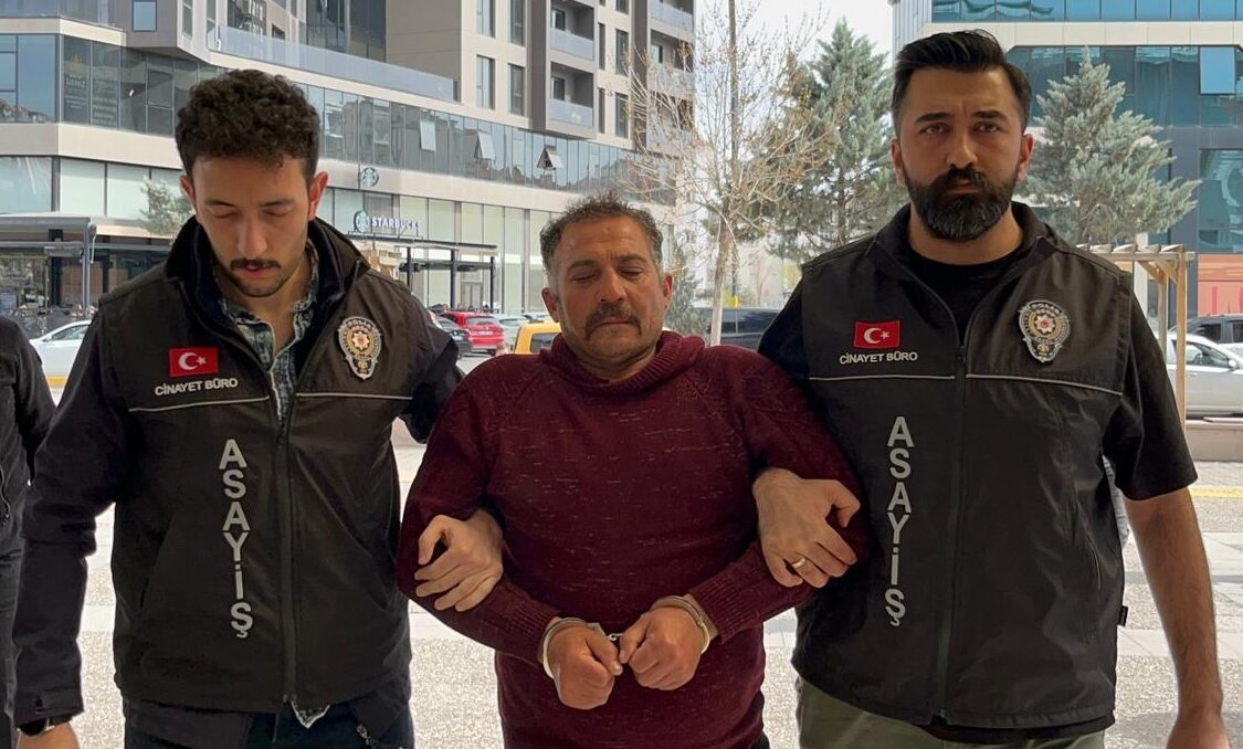 AKSARAY (AA) – Aksaray'da tartıştığı eski kayınpederini silahla vurarak öldürdüğü