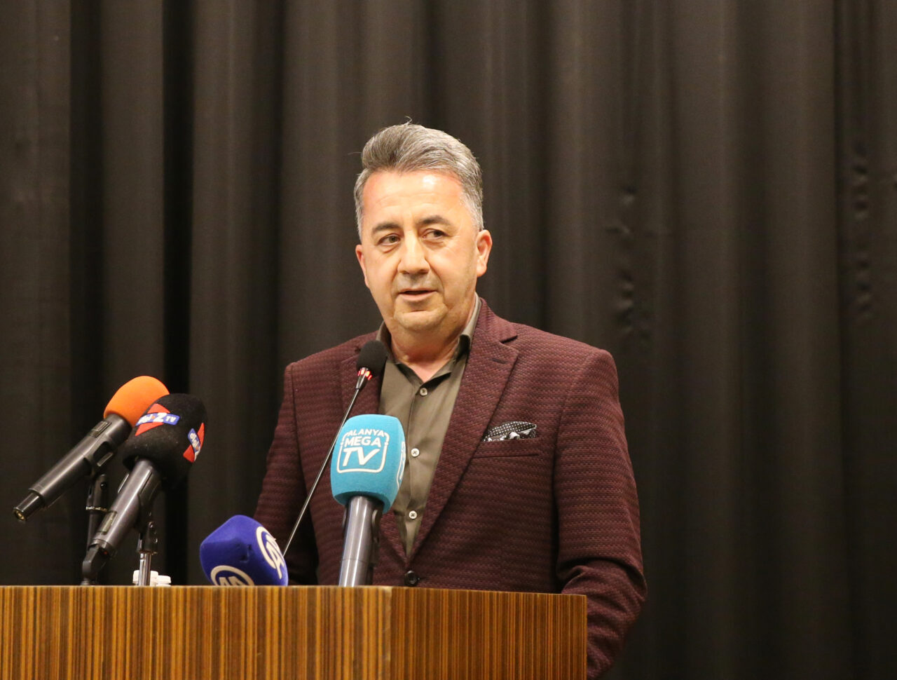 ANTALYA (AA) – Antalya'nın Alanya ilçesinde tropikal meyve üreticilerine yönelik