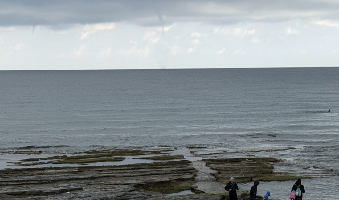 ANTALYA (AA) – Antalya'nın Alanya ilçesinde denizde hortum meydana geldi.