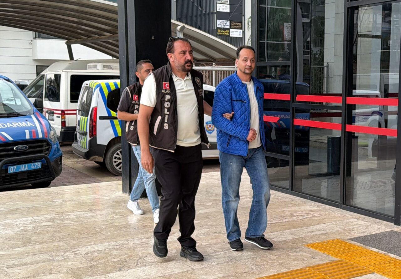 ANTALYA (AA) – Antalya'nın Alanya ilçesinde sosyal medyadan Cumhurbaşkanı Recep