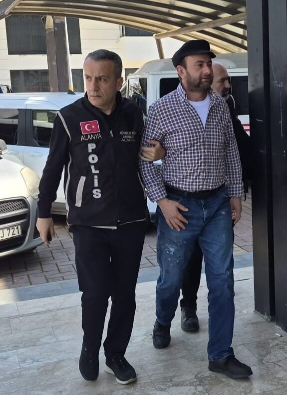 ANTALYA (AA) – Antalya'nın Alanya ilçesinde sosyal medya hesabından Cumhurbaşkanı