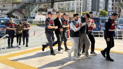 ANTALYA (AA) – Antalya'nın Alanya ilçesinde uyuşturucu ticareti yaptıkları iddiasıyla