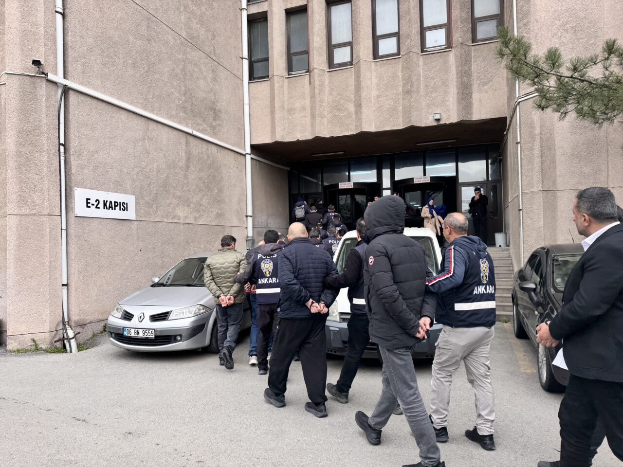 ANKARA (AA) – Et ve et ürünlerinin fiyatlarını manipüle ederek