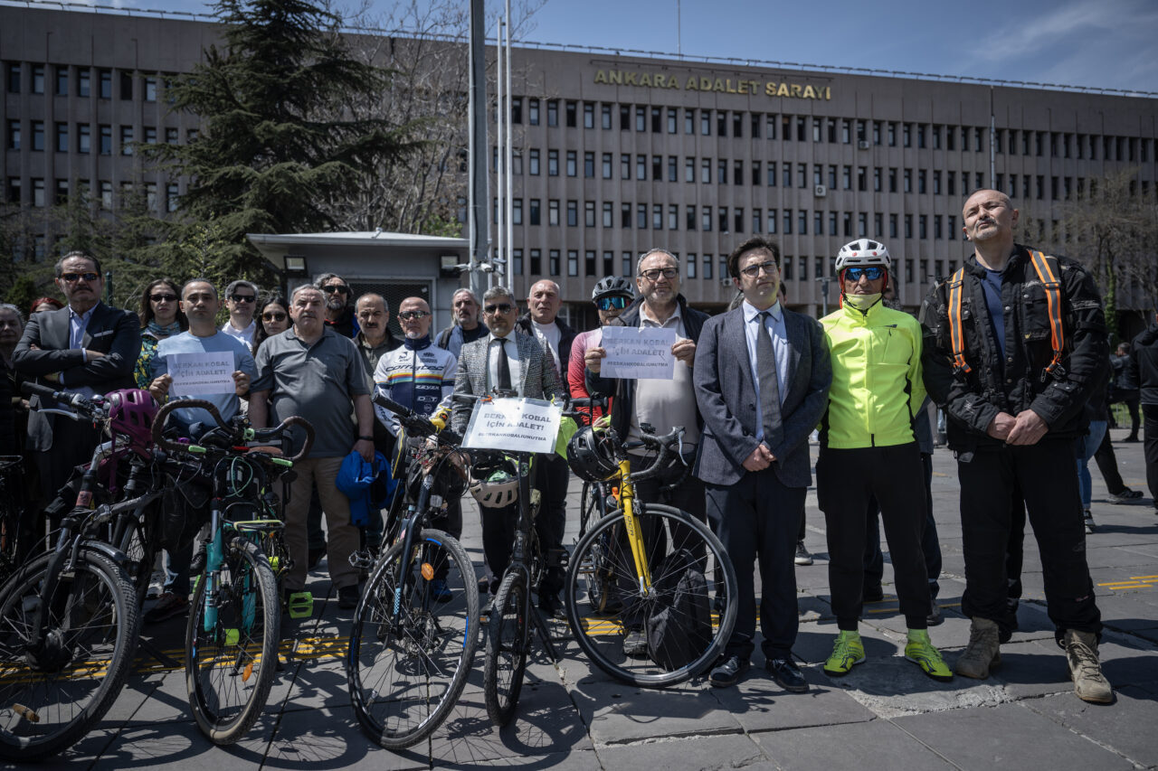 - Sanık sürücüye "taksirle ölüme neden olmak" suçundan 4 yıl