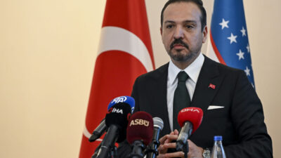 - Özbekistan'ın Ankara Büyükelçisi İlham Haydarov:
- "Özbekistan ve Türkiye, aynı