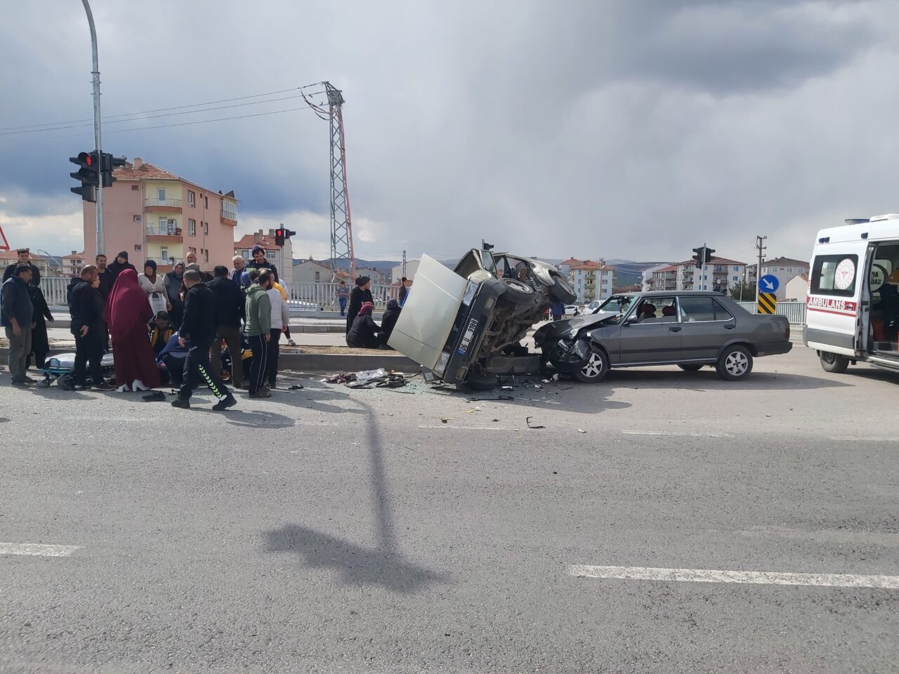 ANKARA (AA) – Ankara'nın Çubuk ilçesinde iki otomobilin çarpıştığı kazada
