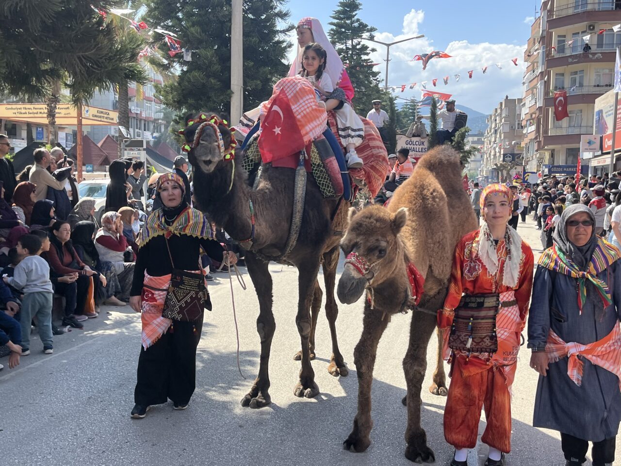 ANTALYA (AA) – Antalya'nın Kumluca ilçesinde bu yıl 27'ncisi düzenlenen