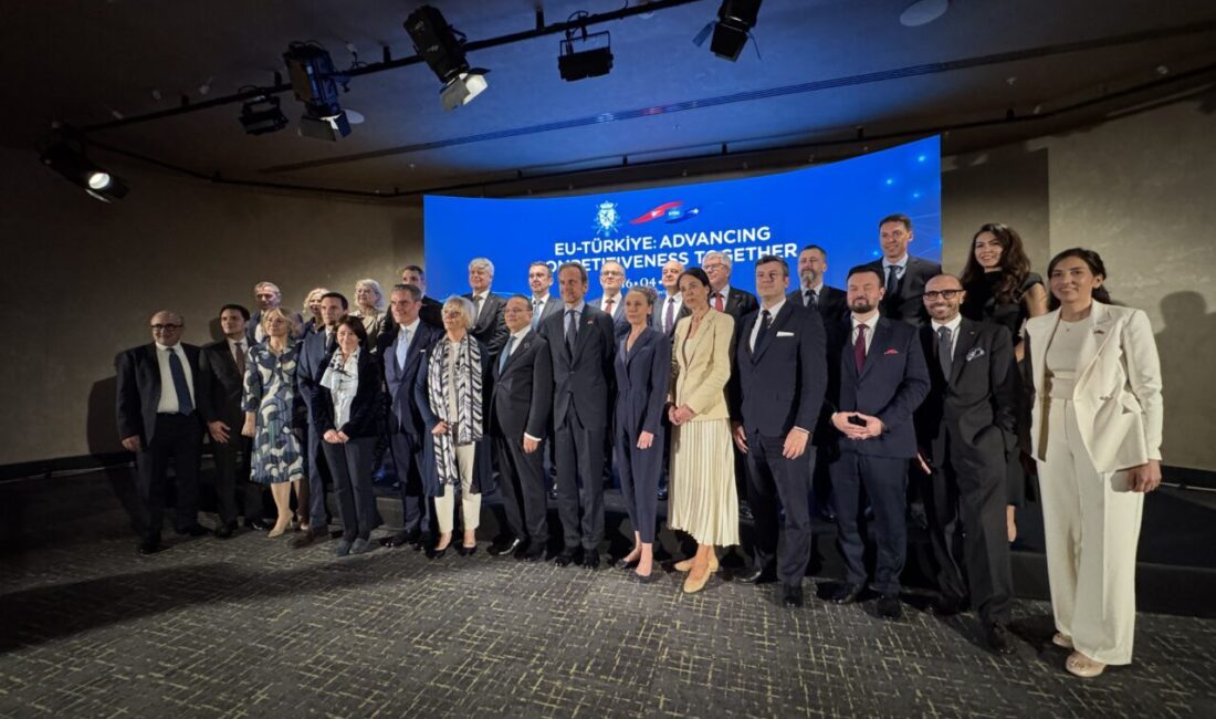 - Dışişleri Bakan Yardımcısı Mehmet Kemal Bozay:
- "Türkiye artık sadece