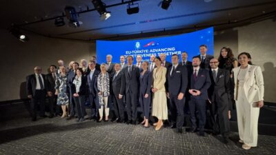 - Dışişleri Bakan Yardımcısı Mehmet Kemal Bozay:
- "Türkiye artık sadece