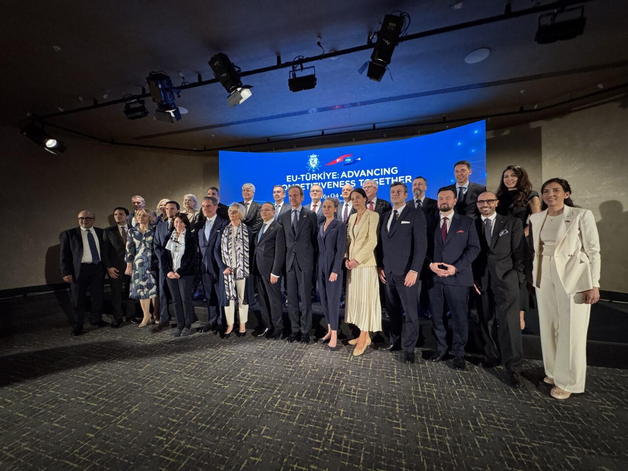 - Dışişleri Bakan Yardımcısı Mehmet Kemal Bozay:
- "Türkiye artık sadece